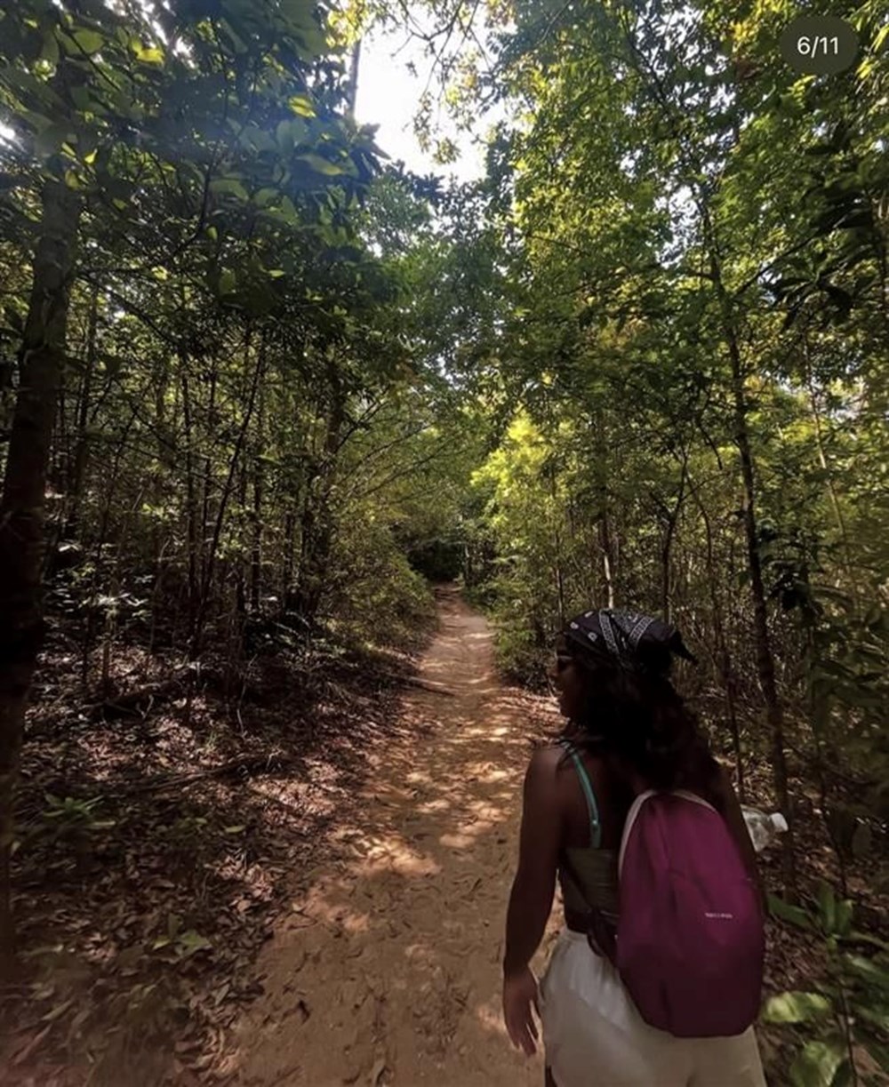 Yürüyüş yapan turist yanardağın içine düştü - 5