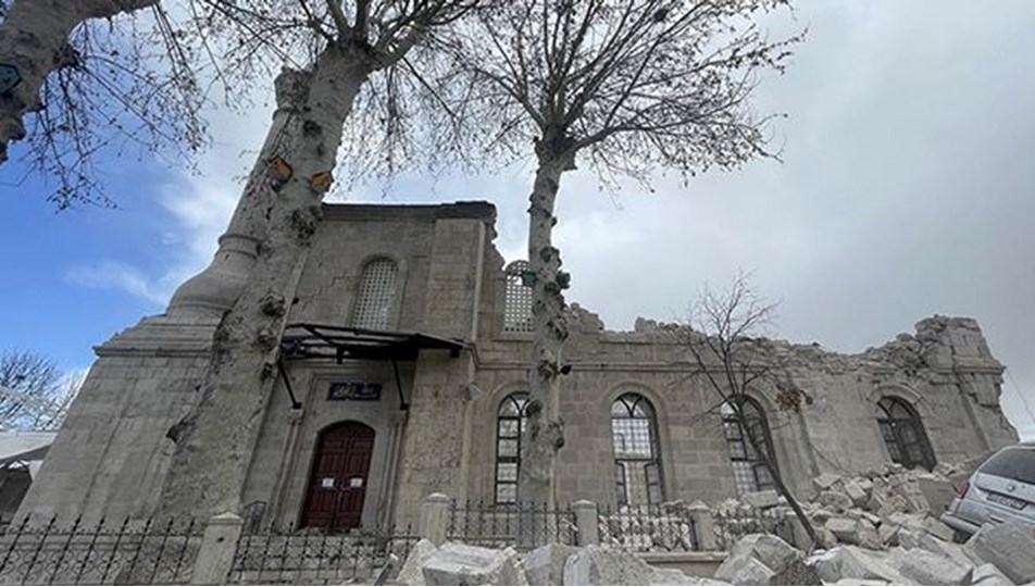 Malatya'daki Hacı Yusuf Taş Cami depremlerde tamamen yıkıldı