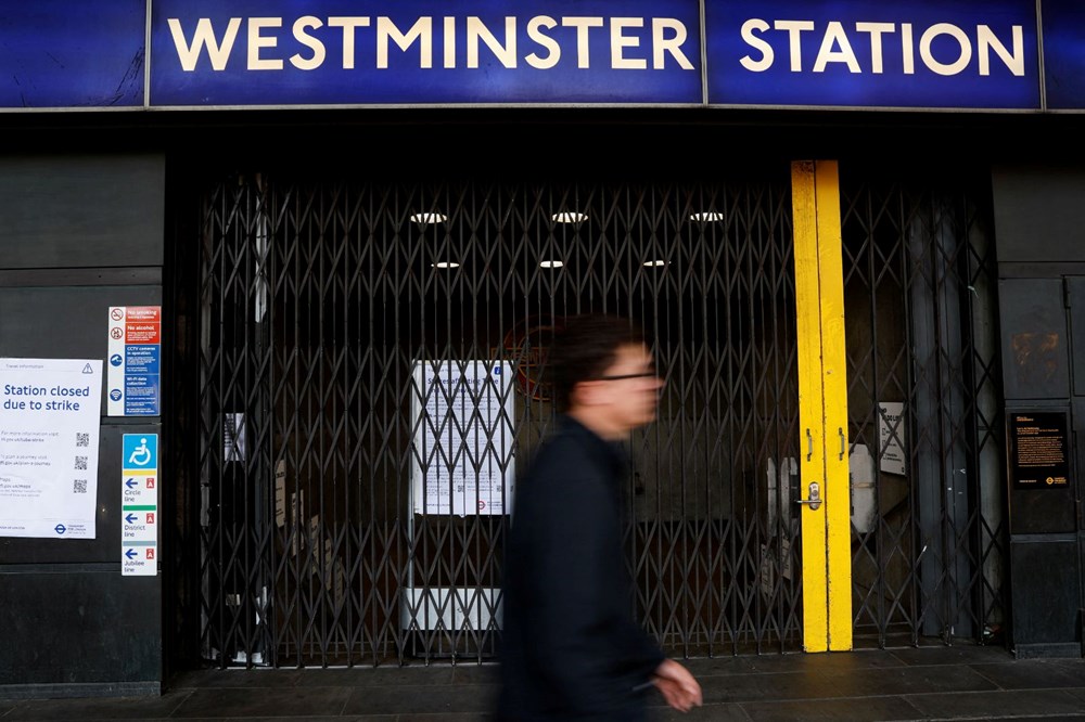 Son 30 yılın en büyük grevi: Ulaşım felç oldu - 5