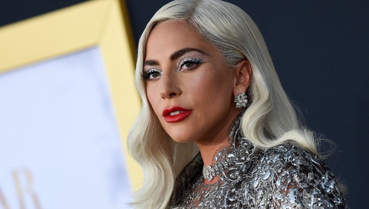 Lady Gaga dünya turnesini bir kez daha erteledi