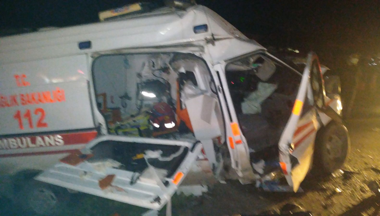 Balikesir De Zincirleme Kaza 4 Kisi Hayatini Kaybetti 2 Kisi Yaralandi Ntv