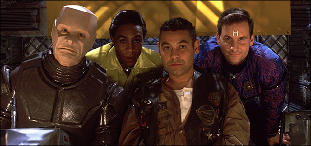 1999 1988. Красный карлик 1988. Красный карлик Детройта. Red Dwarf сериал кот. Red Dwarf TV-Series characters.