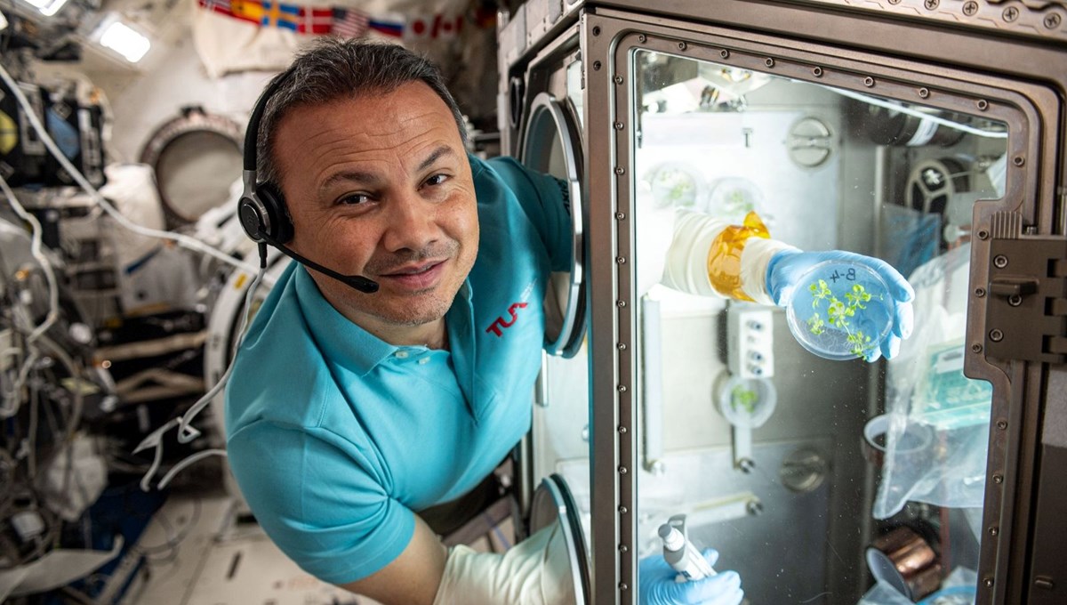 İlk Türk astronot Alper Gezeravcı ne zaman, saat kaçta dünyaya dönecek? İlk Türk astronot Alper Gezeravcı ne zaman, saat kaçta dünyaya dönecek?