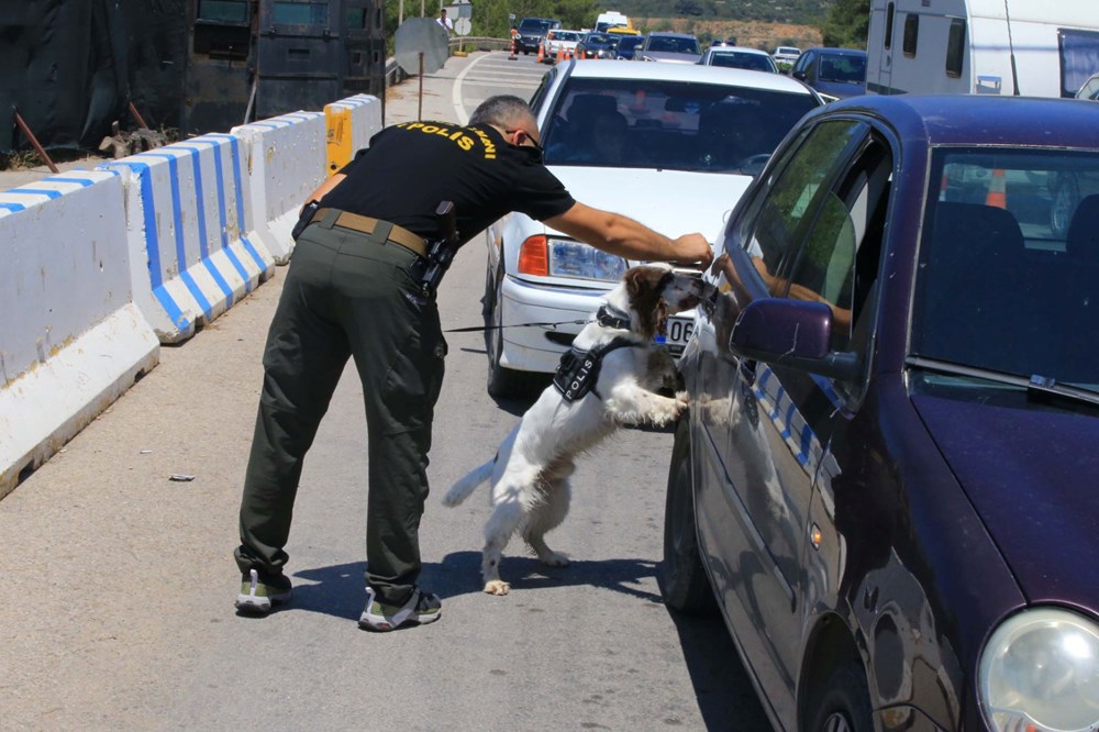 Bodrum'da bayram yoğunluğu: Son 48 saatte 35 bin araç giriş yaptı - 9