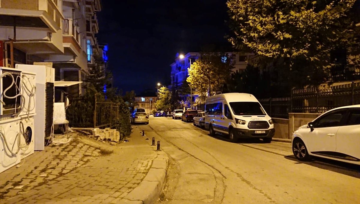 Ankara'da kadın cinayeti: 6 yıllık sevgilisini sokak ortasında öldürdü Ankara'da kadın cinayeti: 6 yıllık sevgilisini sokak ortasında öldürdü