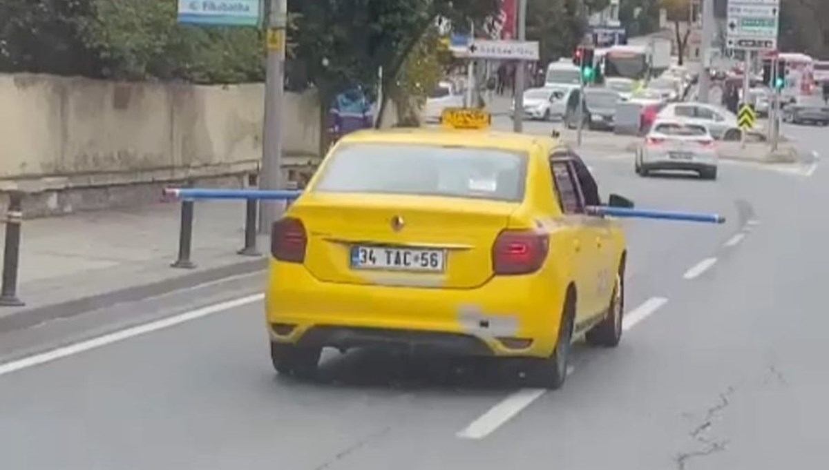 Üsküdar'da tehlikeli yolculuk: Metrelerce uzunlukta boru taşıdı