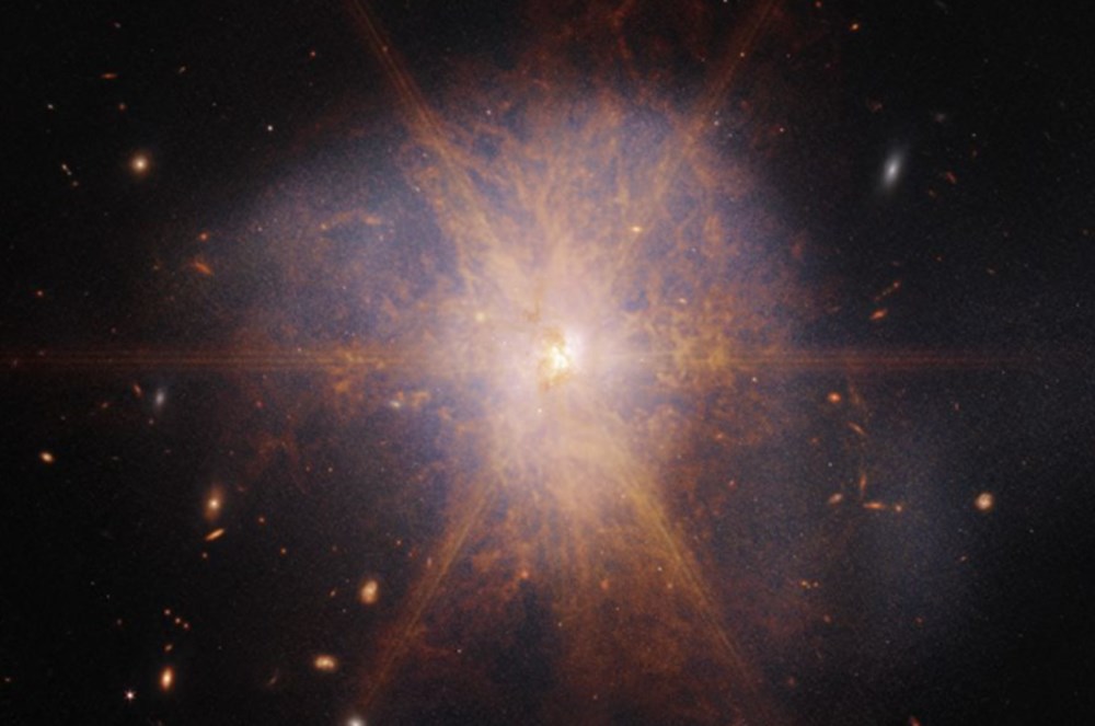 NASA yeni fotoğraflar paylaştı: Evrenin sırları aydınlanıyor - 11