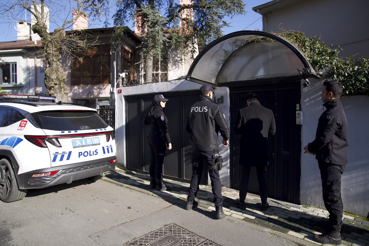 Soruşturma kapsamında Ayşe Barım’ın evinde ve iş yerinde arama yapıldı