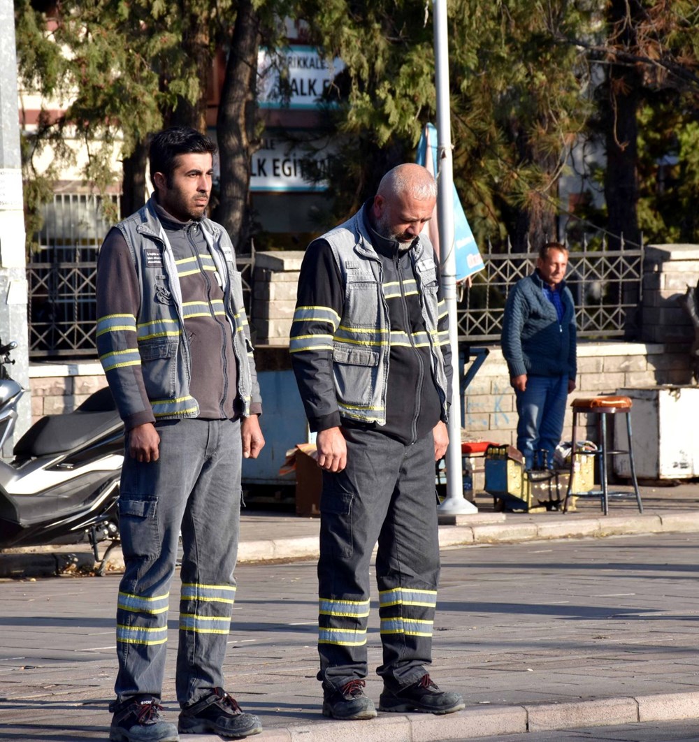 Saat 9'u 5 geçe hayat 1 dakika durdu - 19