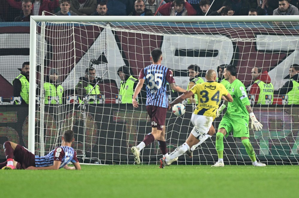 "Futbol için iyi, hakem için kötü bir geceydi" (Spor yazarlarından Trabzonspor-Fenerbahçe maçı yorumu) - 3