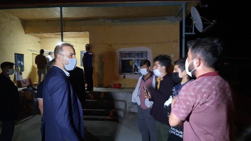 Niğde'deki depremde bazı evlerde çatlaklar oluştu - 7