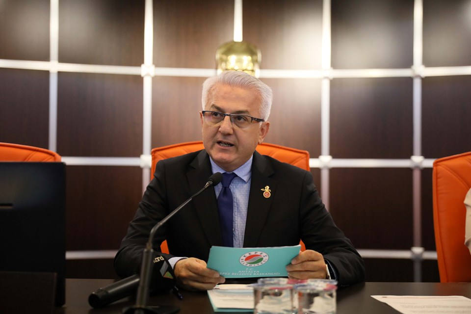 Başkan Mesut Kocagöz’ün tutuklandığı Kepez’de meclis, başkan vekili seçimini yaptı - 1