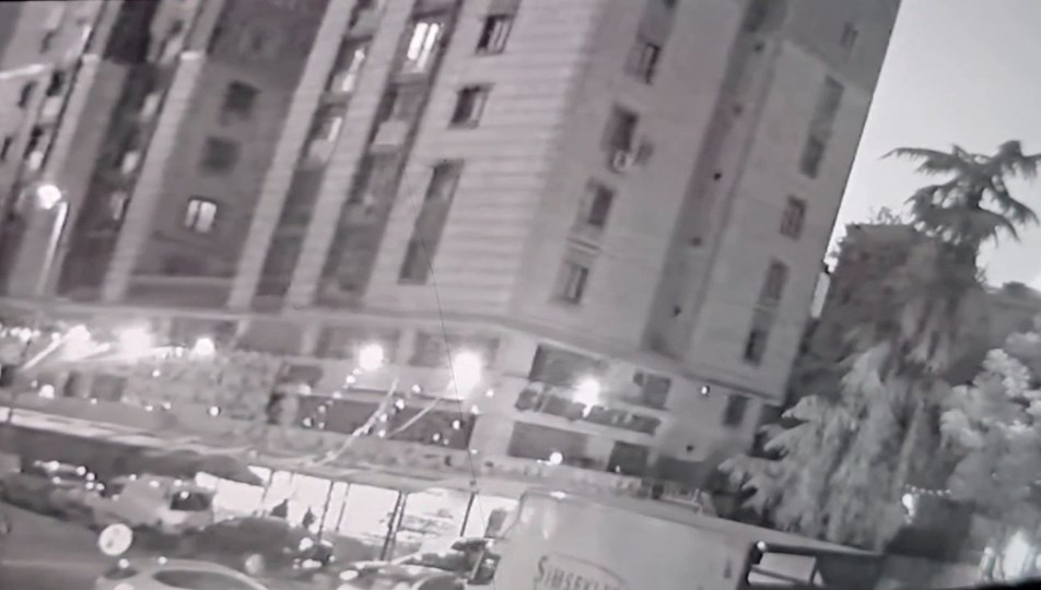 Ataşehir'de dairede doğalgaz parlaması: Panikleyip 7'nci kattan atladı