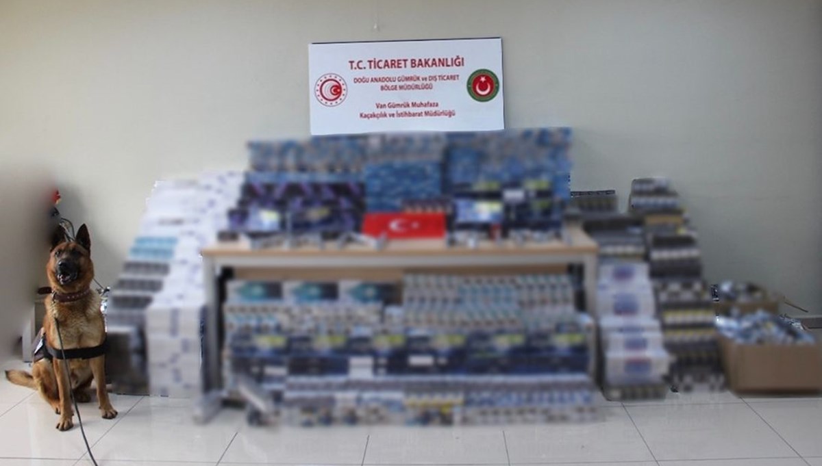 Van'da 17 bin 580 paket kaçak sigara ele geçirildi Van'da 17 bin 580 paket kaçak sigara ele geçirildi