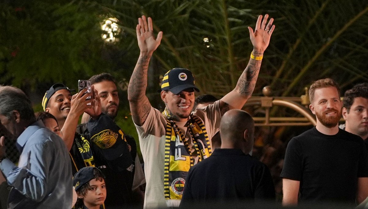 Fenerbahçe Ederson'u resmen açıkladı