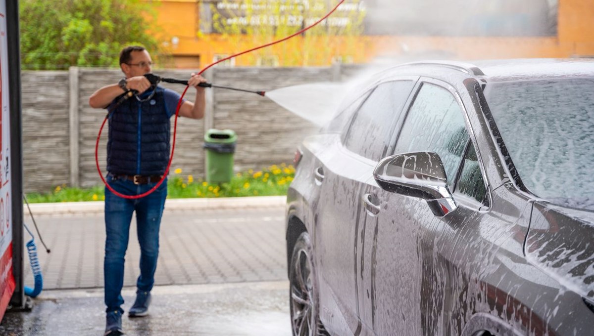 Oto yıkamacılarda fiyatlar arttı Oto yıkamacılarda fiyatlar arttı