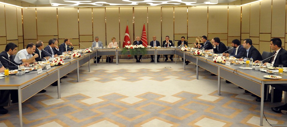 Kılıçdaroğlu medya temsilcileriyle buluştu.
