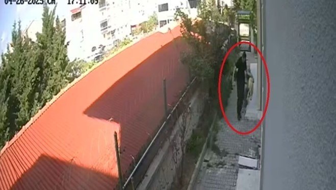 Doktorun evden .ıkışı güvenlik kameraları tarafından görüntülendi.
