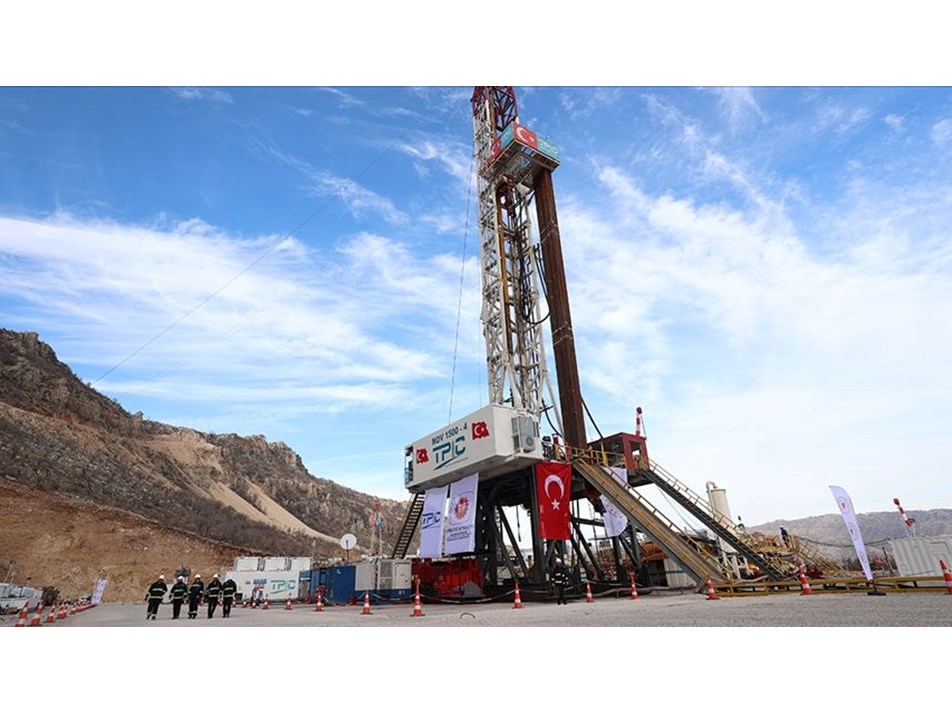 Bakan Bayraktar açıkladı: Gabar'da günlük petrol üretimi 75 bin varile ulaştı