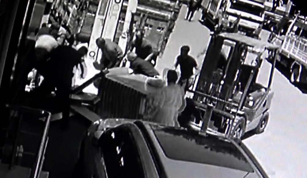 Düşen yükü tutmak isteyen 14 yaşındaki Ahmet yaşamını
yitirdi - 2