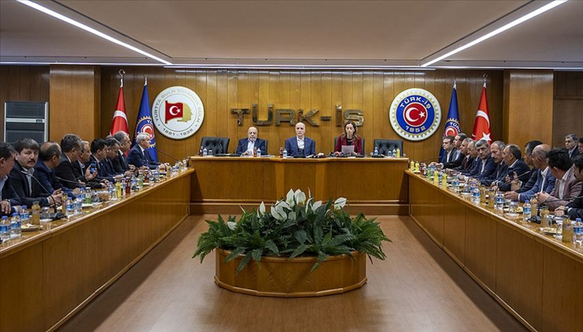 Türk-İş'ten yeni eylem kararı Türk-İş'ten yeni eylem kararı