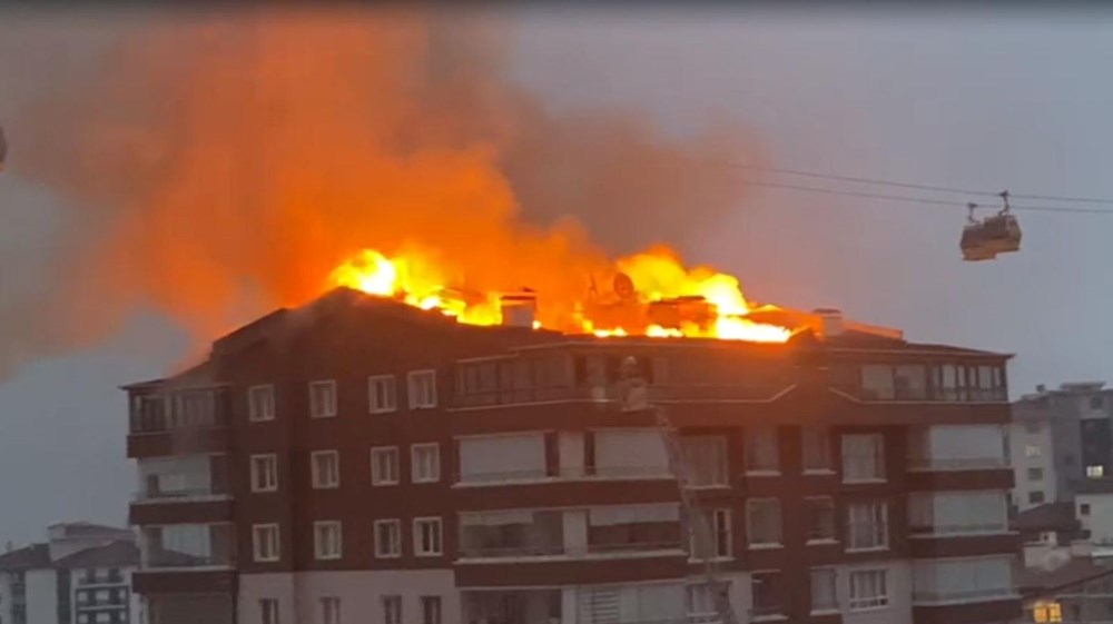Ankara'da 10 katlı binada yangın paniği: 8 kişi hastanelik oldu - 4