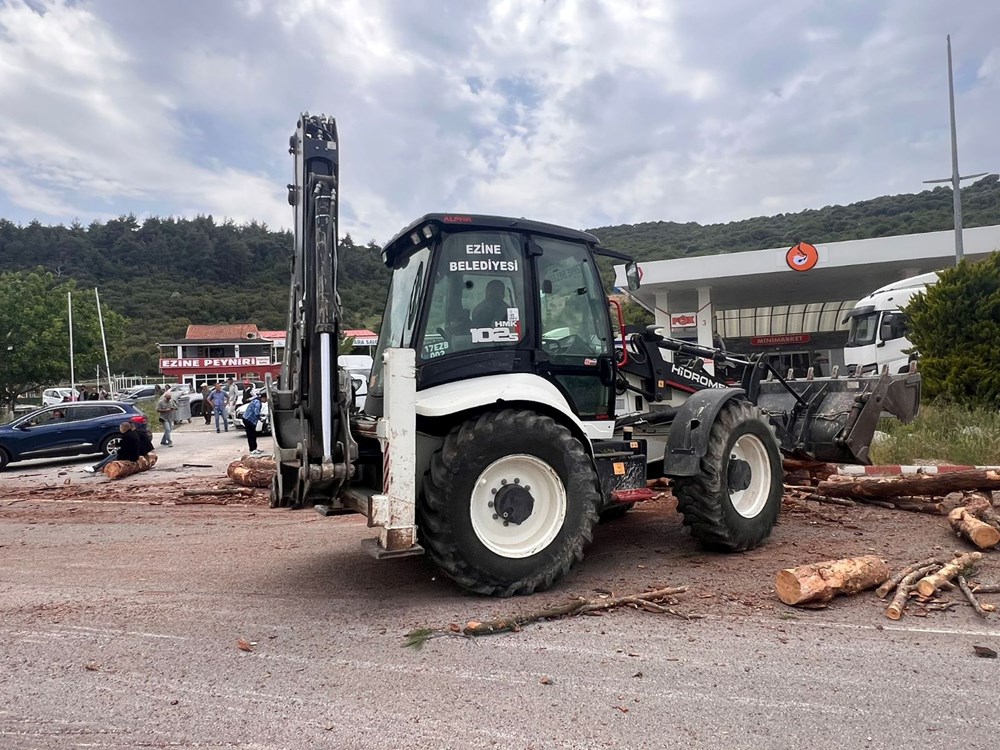 Çanakkale'de zincirleme trafik kazası: 5 meyyit 74 8qkuPfveXECKUfn7foLOug