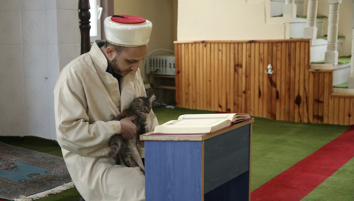 Doğa ve hayvan dostu imam duyarlılığıyla örnek oluyor
