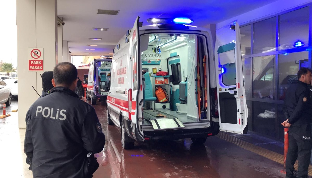 Liselilerin yan baktın kavgası: 1 ölü, 1 yaralı Liselilerin yan baktın kavgası: 1 ölü, 1 yaralı
