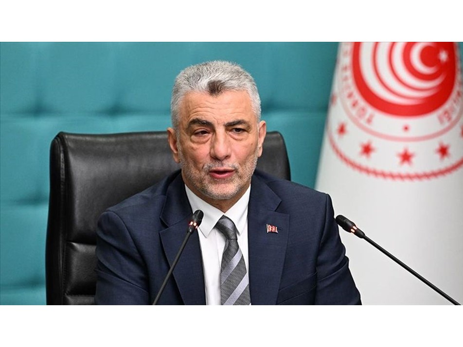 Bakan Bolat dev sendikasyon kredisi için konuştu
