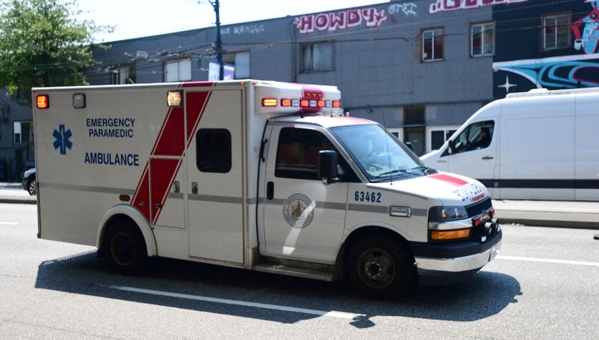 Ambulans görevlisi müdahale ettiği kızını tanıyamadı: Eve gelince acı haberi aldı Ambulans görevlisi müdahale ettiği kızını tanıyamadı: Eve gelince acı haberi aldı