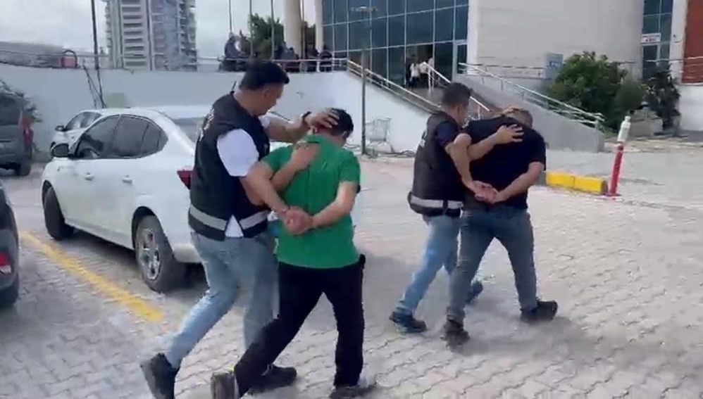 Hatay'da firarilere operasyon: İki gözaltı