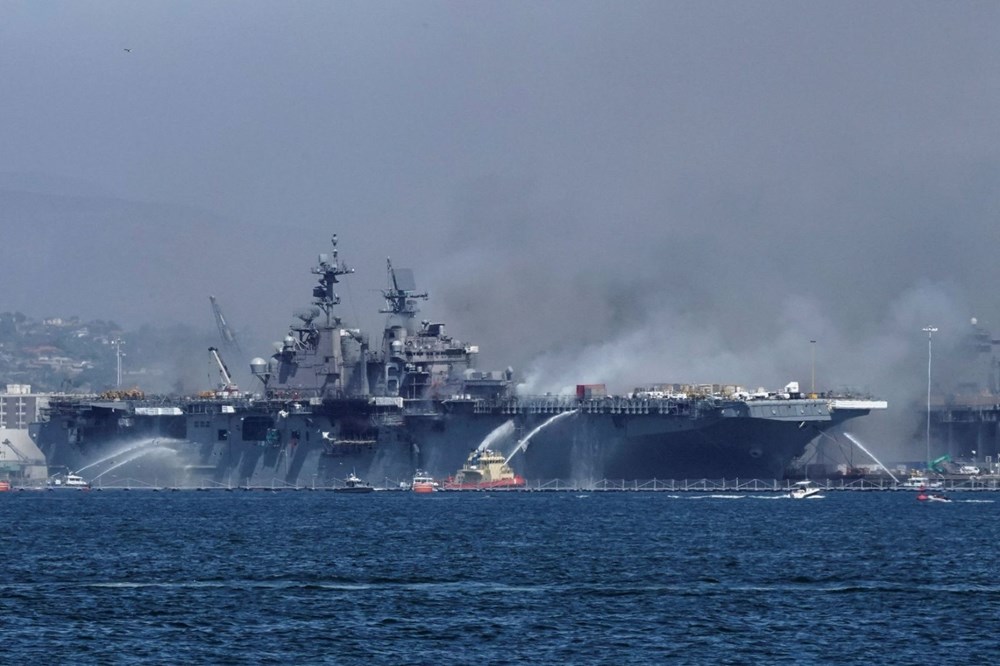 ABD’de savaş gemisinde yangın - 4