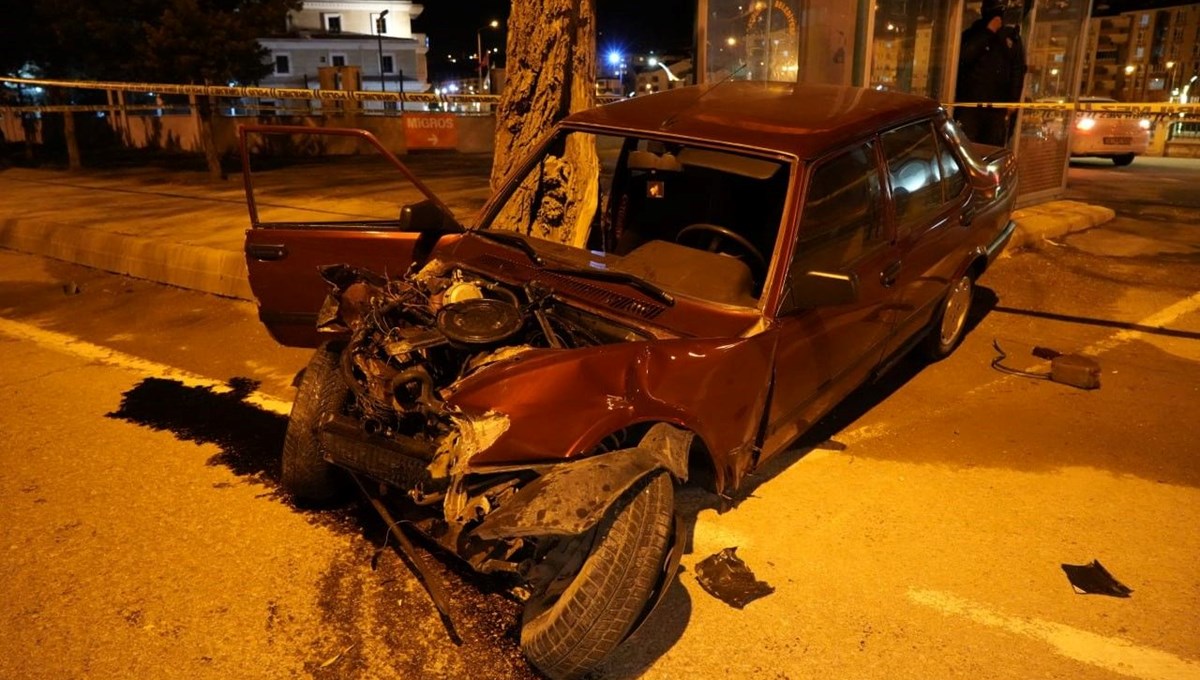 Bayburt’ta trafik kazası: 1 ölü, 1 ağır yaralı Bayburt’ta trafik kazası: 1 ölü, 1 ağır yaralı
