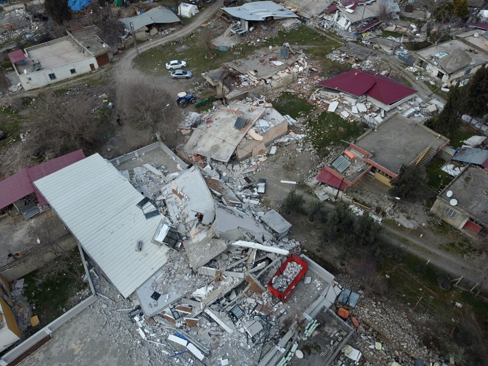 Fay hattının geçtiği köy enkaza döndü - 16