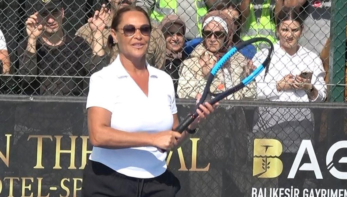 Hülya Avşar: Belediye başkan adaylığı için hazır değilim Hülya Avşar: Belediye başkan adaylığı için hazır değilim