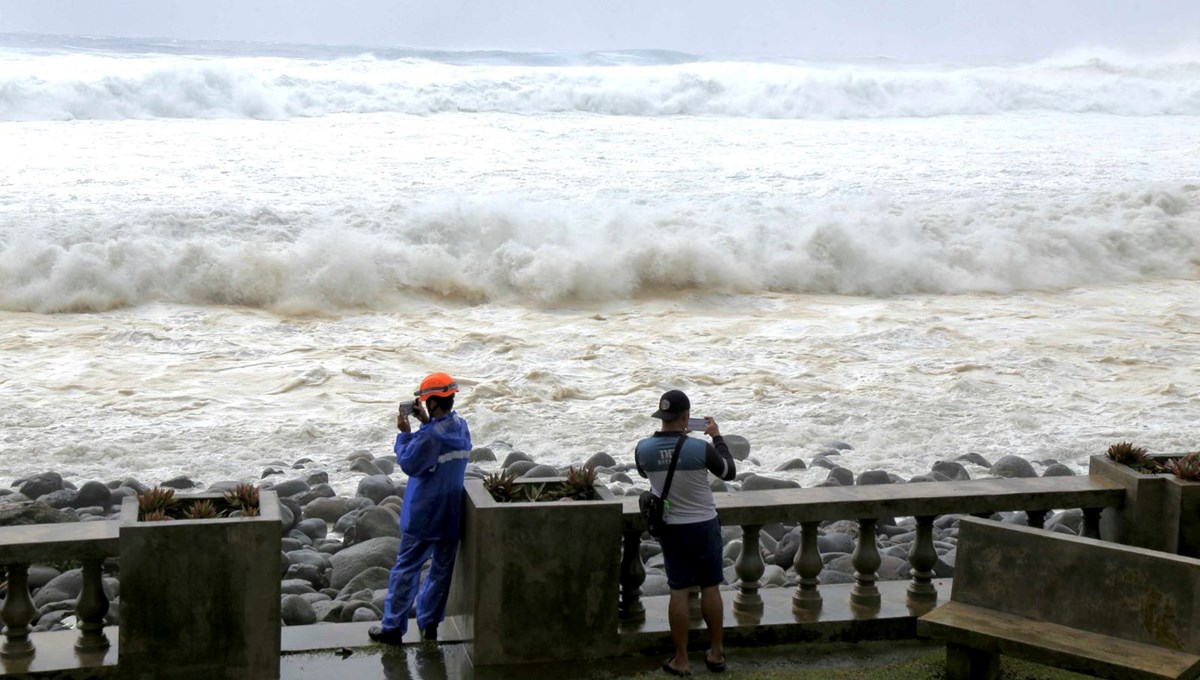 Çin 400 bin kişiyi tahliye ediyor