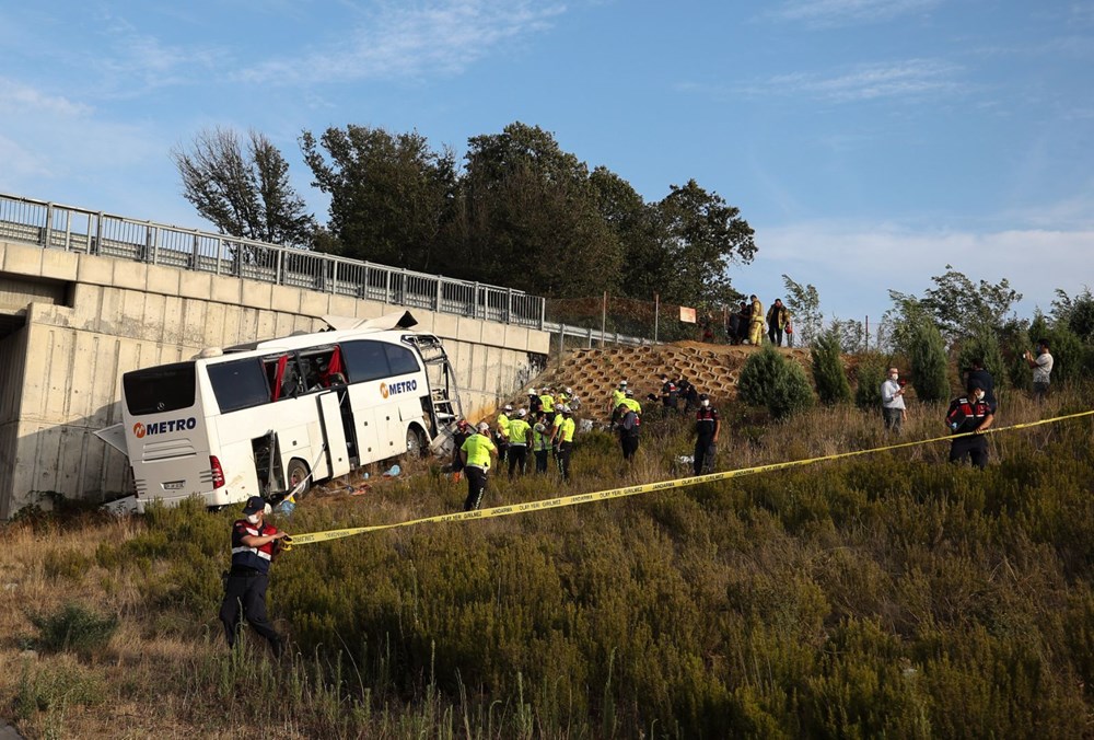 Kuzey Marmara Otoyolu'nda otobüs yoldan çıktı: 5 ölü, 25 yaralı - 8