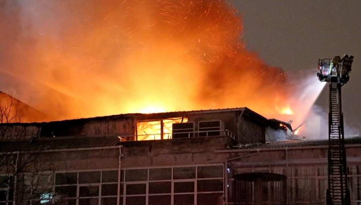 Ankara'da iş yerinde yangın: 2 yaralı