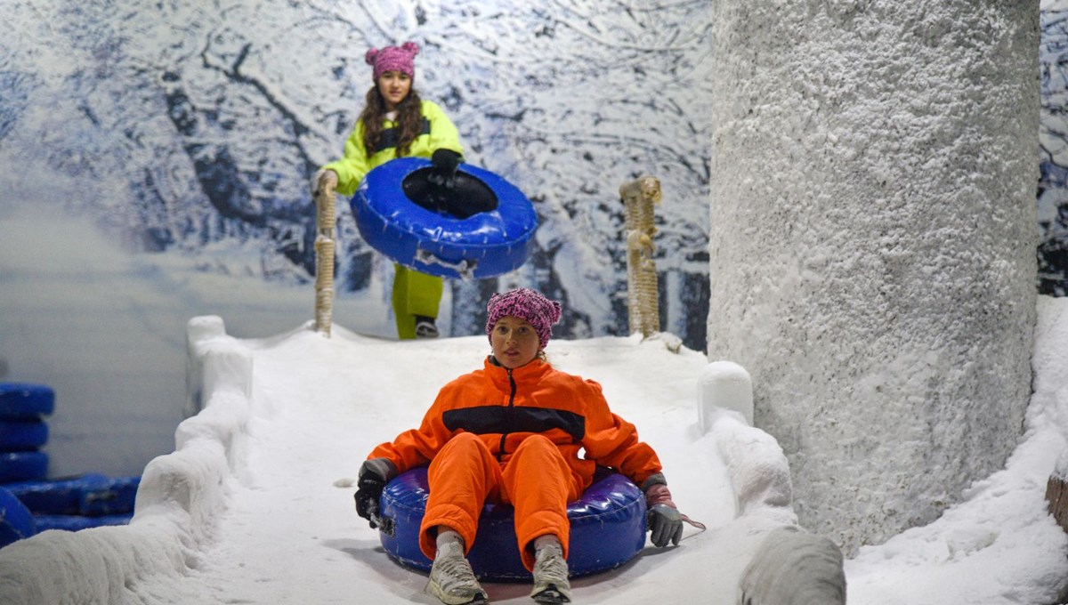 40 derece sıcaktan bunalan soluğu orada alıyor: Eksi 2 derecelik