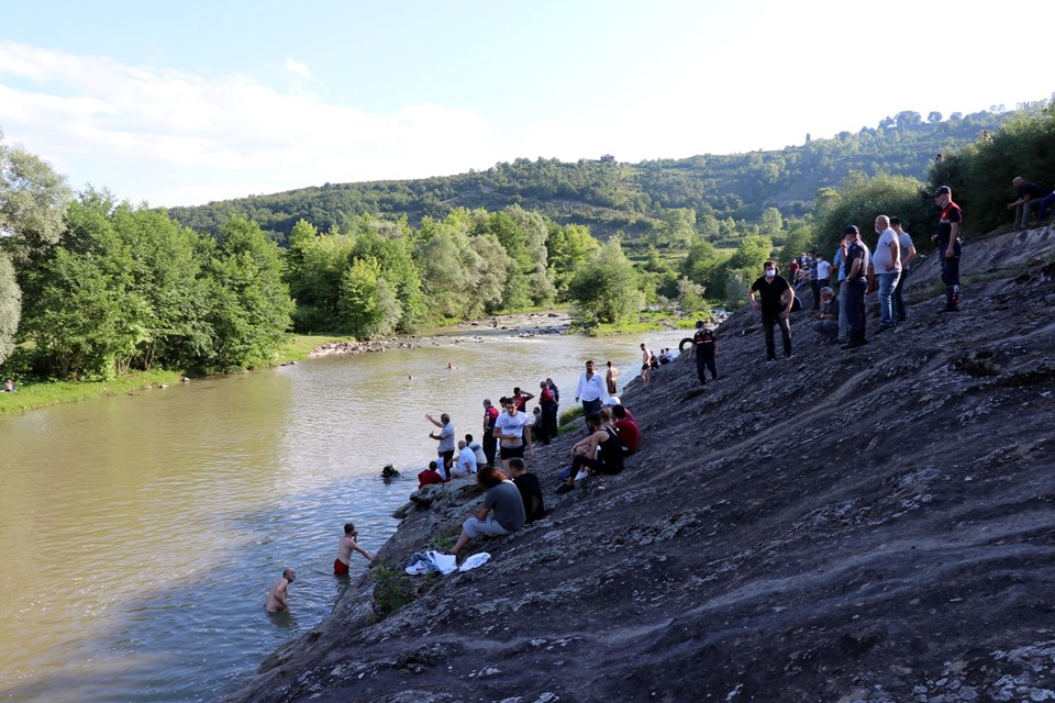 Karaman’da sulama kanalına düşen 2 kardeş hayatını kaybetti - 1