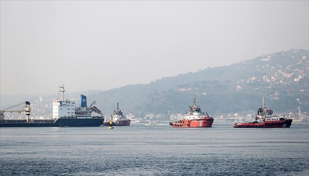 İstanbul Boğazı'nda gemi trafiği askıya alındı