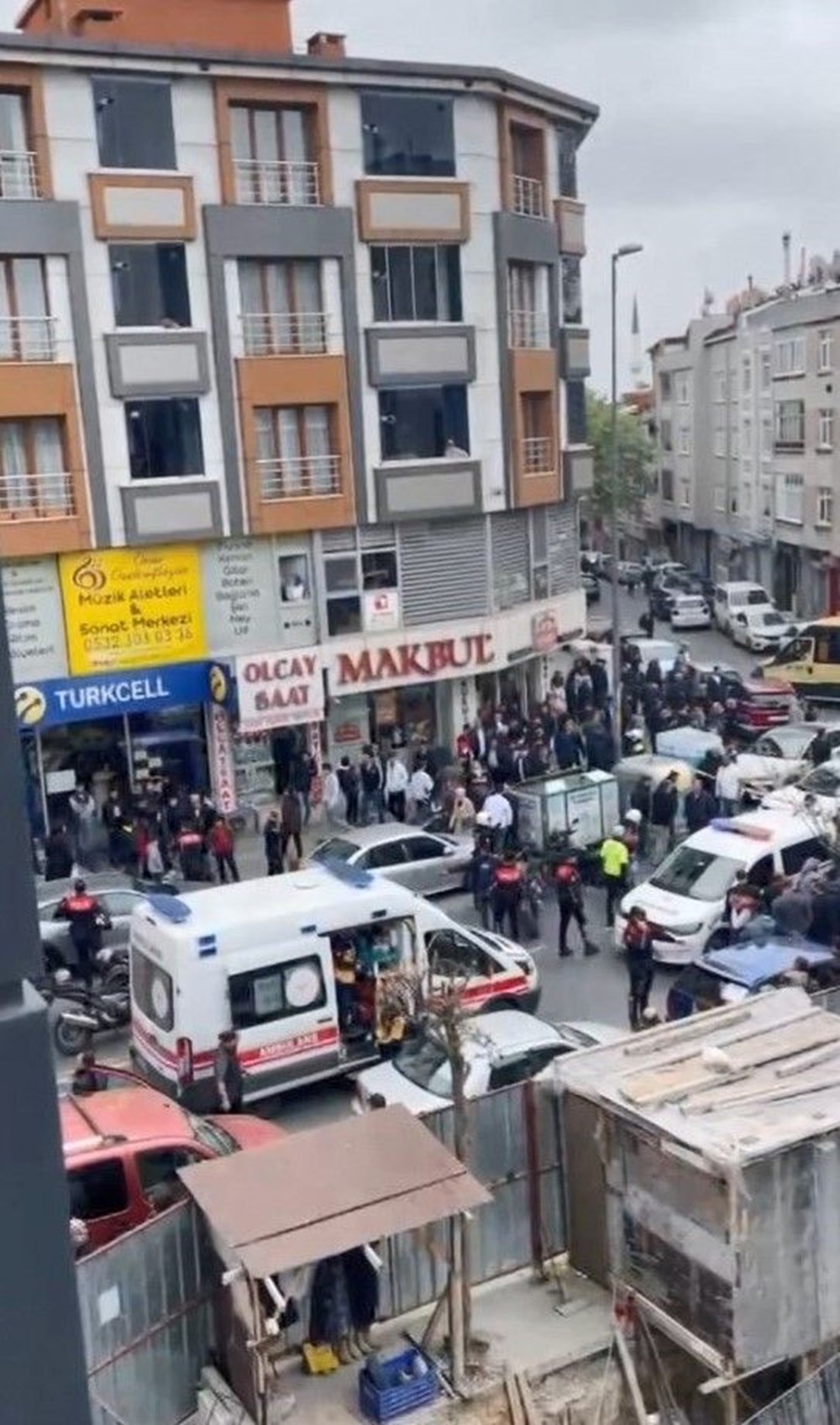 İyilerde feci kaza: Hafriyat kamyonu ezdi 76 9 EXaBeHT0etNCQvHsYTJA