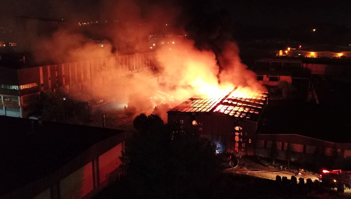 Bursa'da demir döküm fabrikasında patlama sonrası yangın
