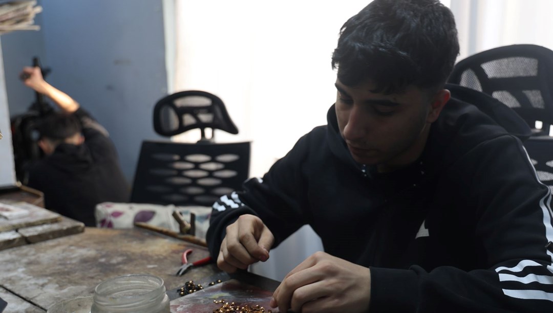 Sadece 5 ustası kaldı, çırak yetişmiyor: "Hepsi el işi, fiyatı 110 bin TL civarı"