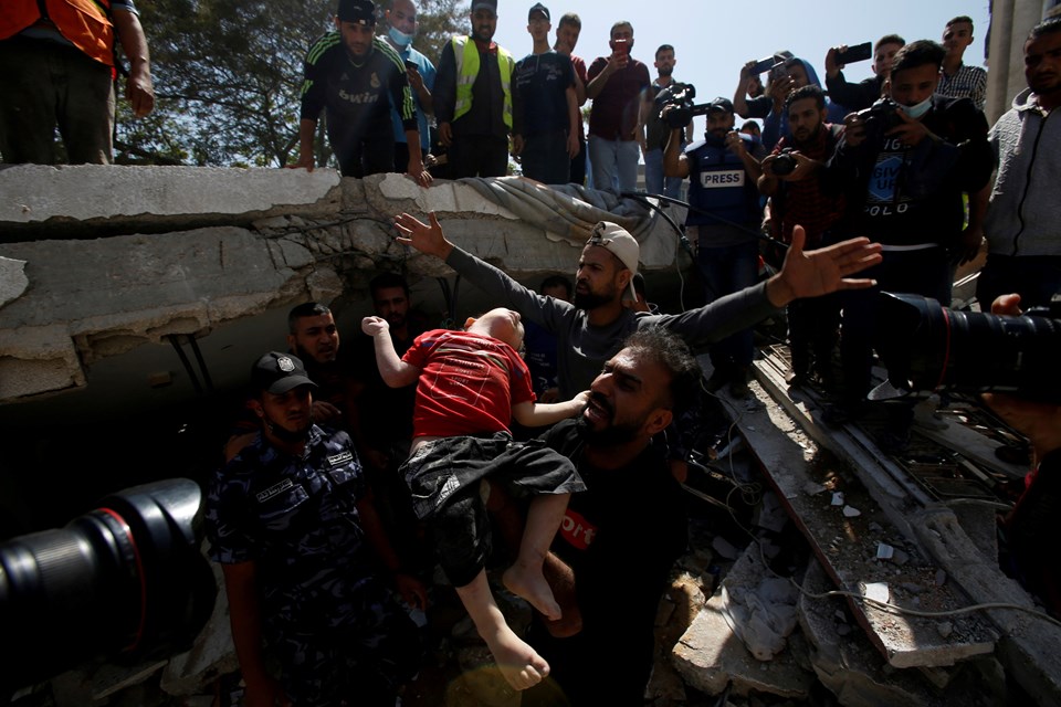 Filistin Dışişleri Bakanı: Gazze'ye yönelik saldırılarda 10 binden fazla kişi yerinden edildi - 1