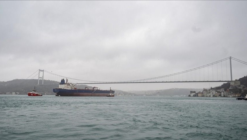 İstanbul Boğazı'nda gemi trafiği çift yönlü kapatıldı