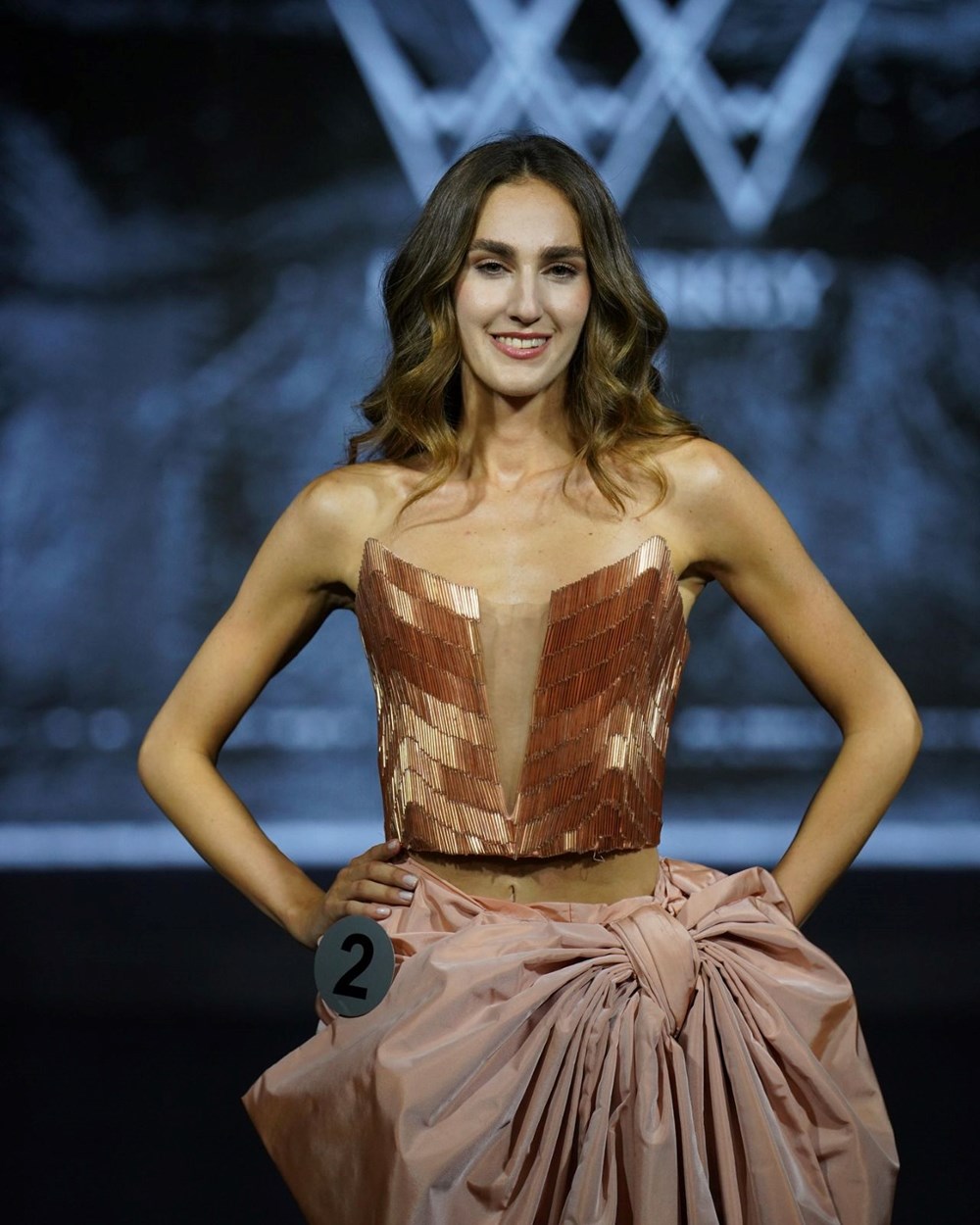Nebahat Çehre ile Çağla Şıkel'den Miss Turkey birincisi İdil Birgen'e destek - 2