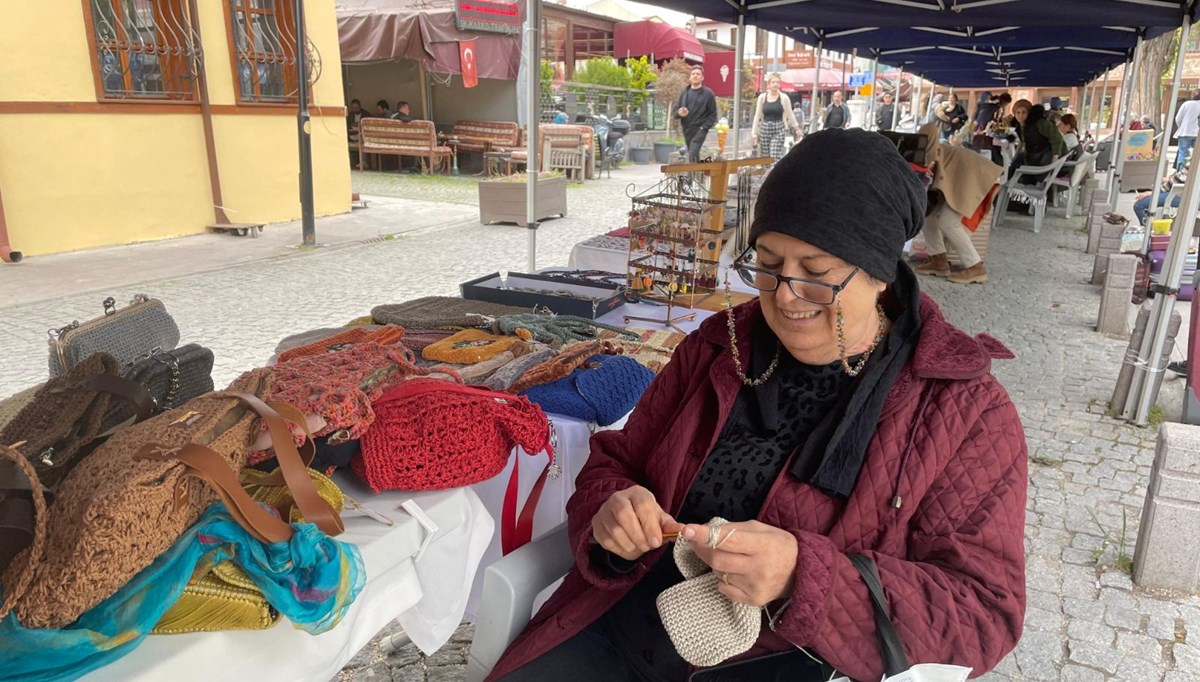 Hobisi işi oldu: 60 yaşındaki kadın girişimci mesleği internetten öğrendi
