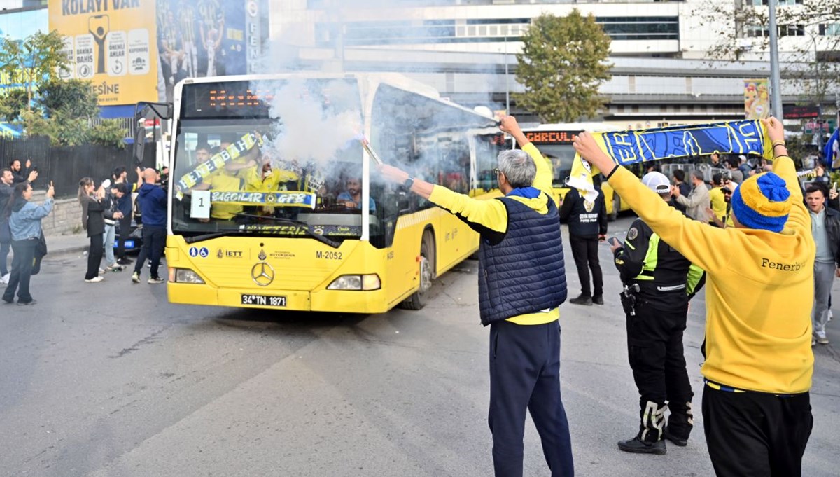 Fenerbahçe taraftarı, Dolmabahçe'ye hareket etti